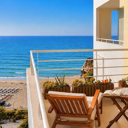 Elegant Beachfront Stay- Ocean View Balcony & Garage * Portimão