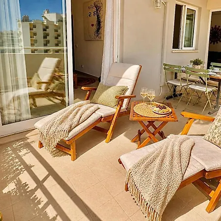 Elegant Beachfront Stay- Ocean View Balcony & Garage