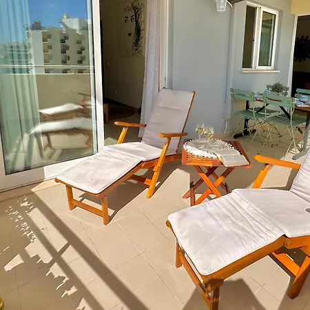 Ocean View Elegant - Balcony Facing & Garage - Da Rocha